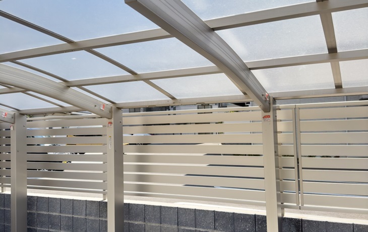 自転車やバイクの駐輪スペース